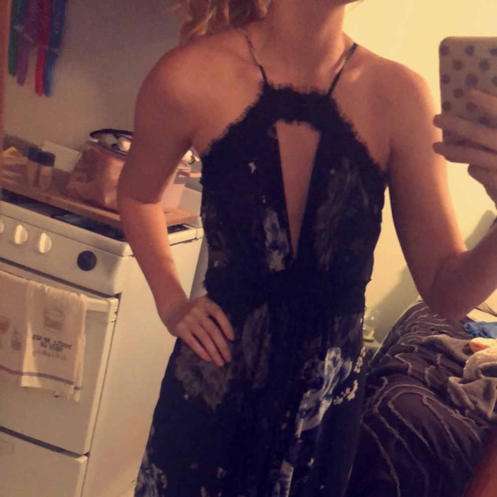 Beautiful navy floral Jill Stuart dress